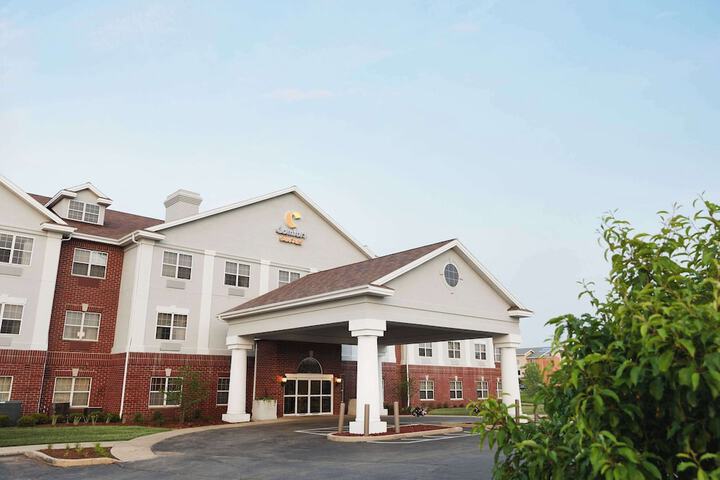 Hotel 2 of 83