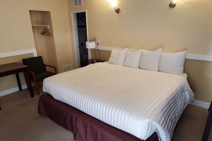 Comox Valley Inn & Suites