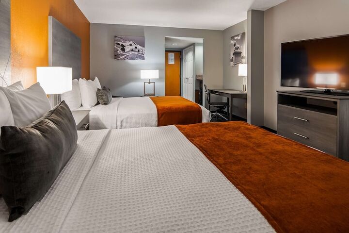 Room 11 of 23