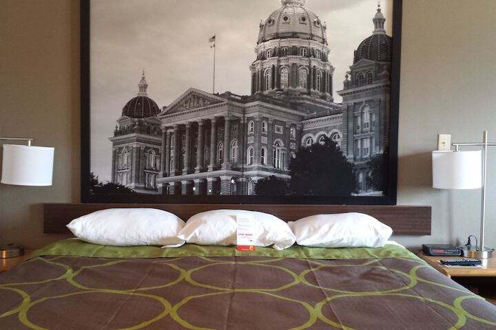 Room 16 of 25