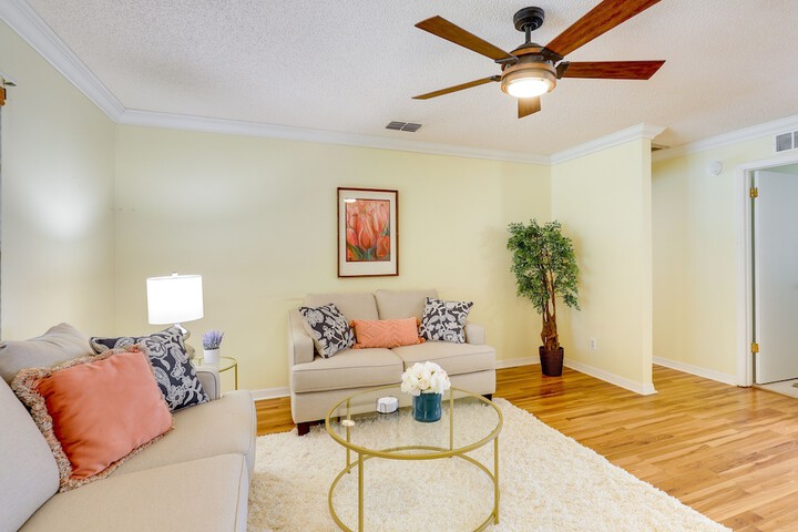 Valrico Vacation Rental 15 Mi to Tampa