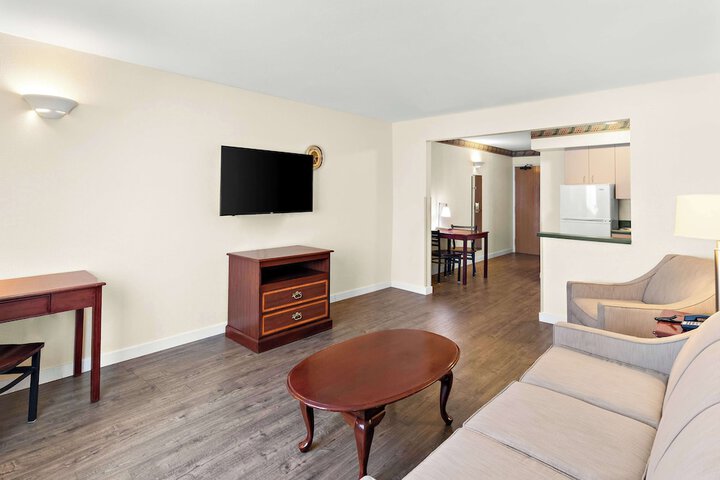 Room 18 of 36
