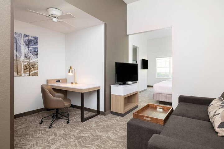 Room 21 of 33