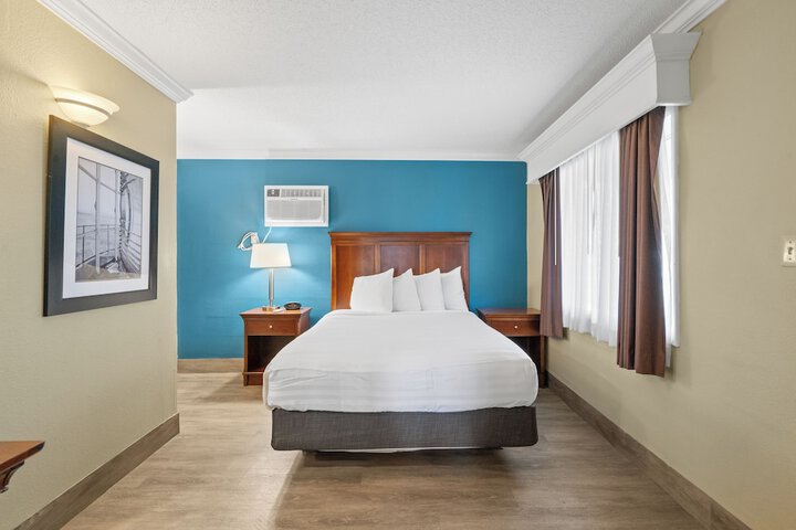 The Sandbar Hotel Trademark Collection by Wyndham