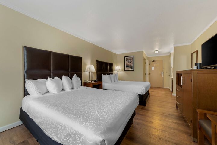 Room 30 of 38