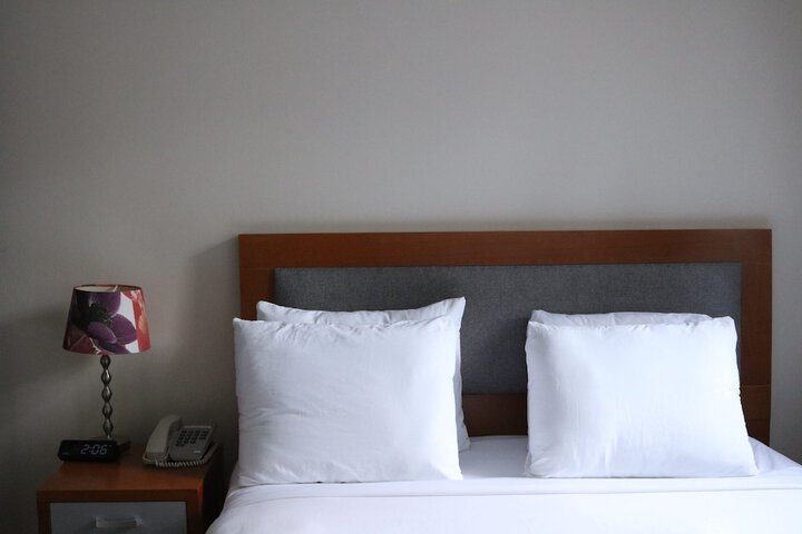 Room 10 of 35