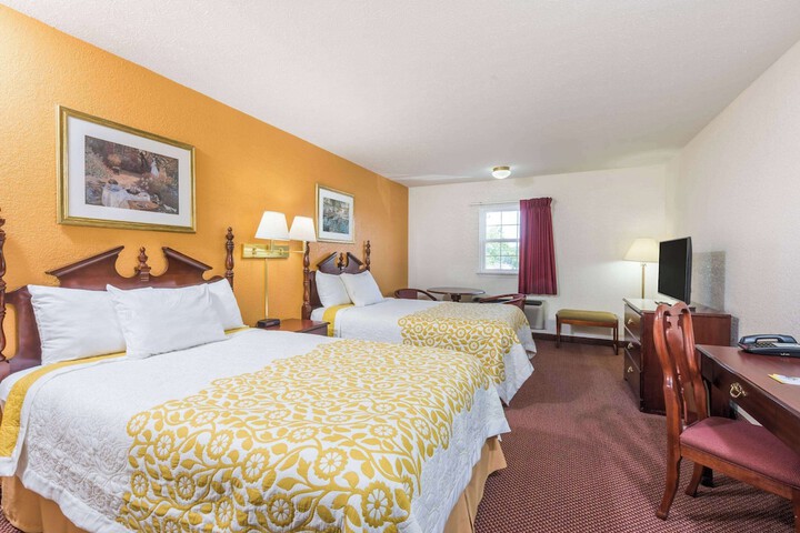 Room 7 of 14