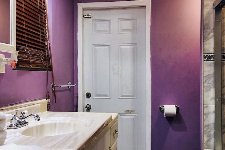 Room 11 of 40