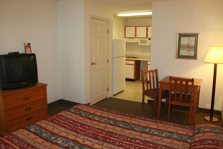 Room 10 of 27