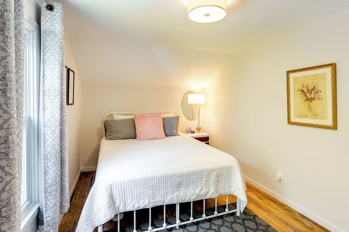 Cozy Norwalk Apt: Near Cedar Point & Kalahari!