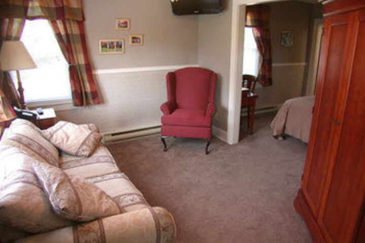 Mountaintop Lodge at Lake Naomi