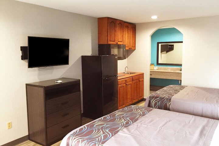 Americas Best Value Inn & Suites Mont Belvieu Houston