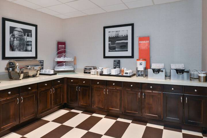 Hampton Inn & Suites Denver-Speer Boulevard