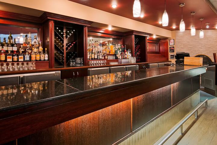 Best Western Grande Prairie Hotel & Suites