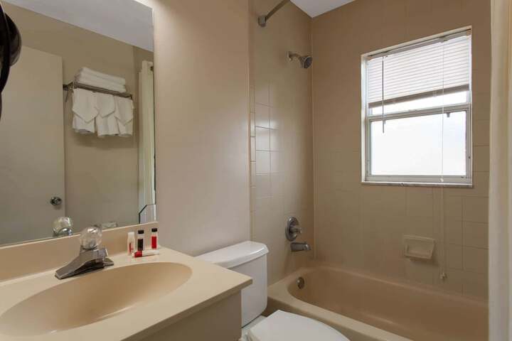 Super 8 by Wyndham Kissimmee