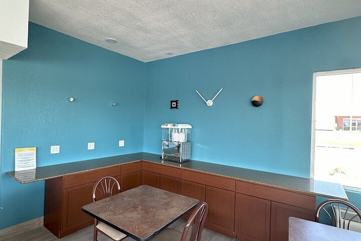 Days Inn by Wyndham Salina South