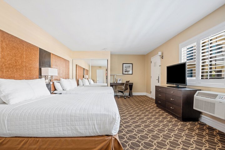 Room 136 of 161