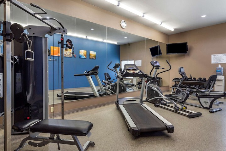 Comfort Inn & Suites Cleveland TX