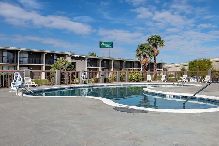 Pool 6 of 39