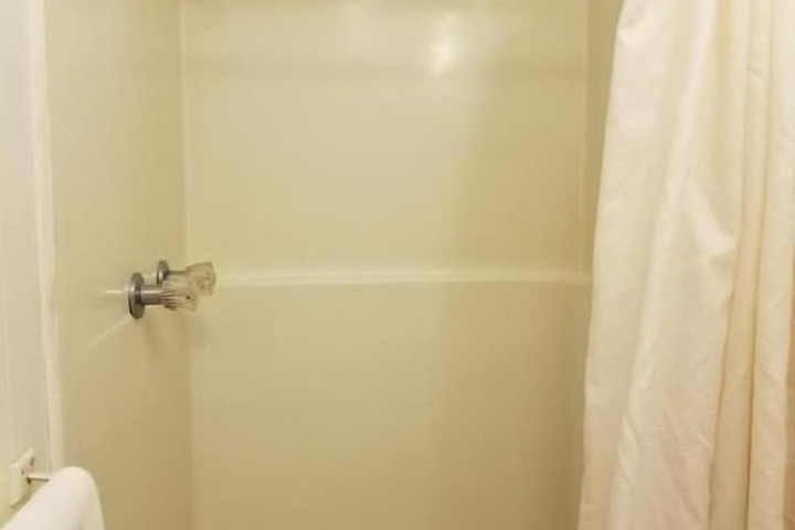 Room 13 of 24