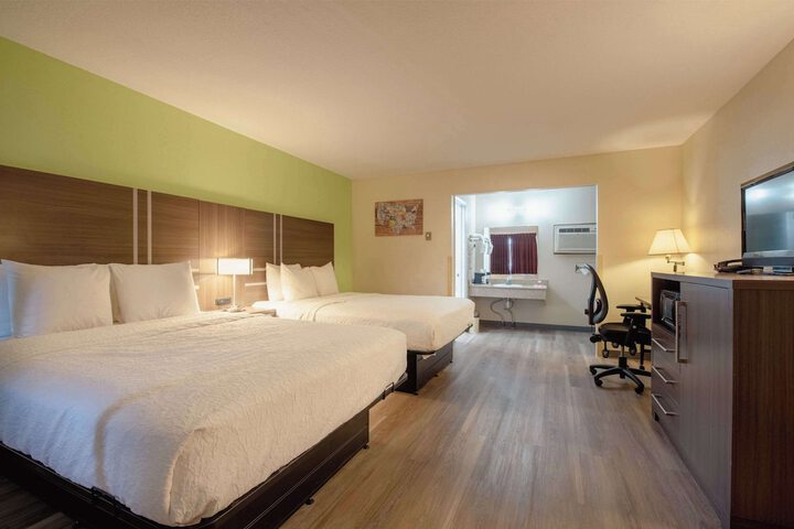 Room 27 of 52