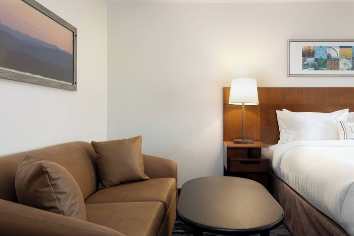 Room 12 of 40
