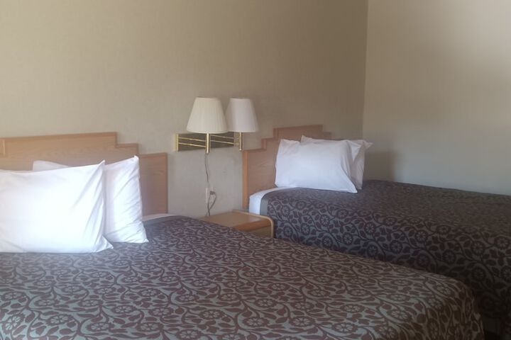 Room 20 of 28