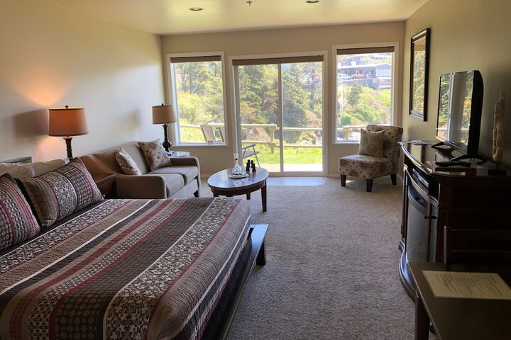 Room 43 of 77