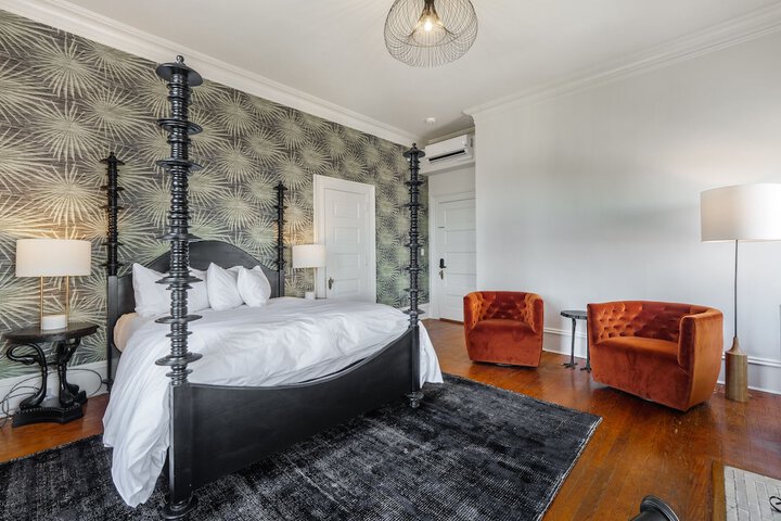 Room 15 of 38