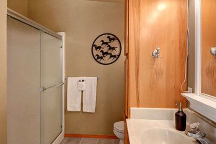 Prospectors Bend - Two Bedroom Home with Hot Tub