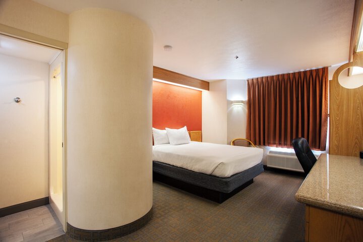 Room 19 of 29