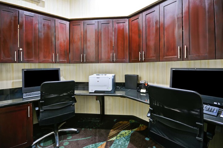 Business Center 62 of 63