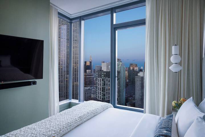 Room 53 of 116