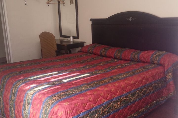 Budget Inn