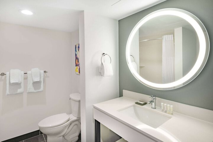 Room 12 of 41