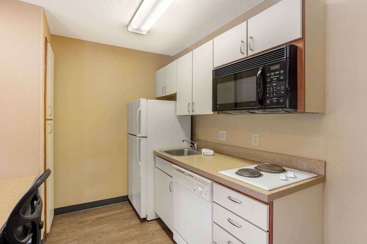 Room 20 of 28