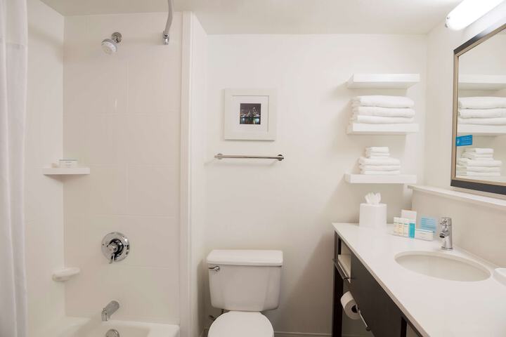 Room 13 of 29