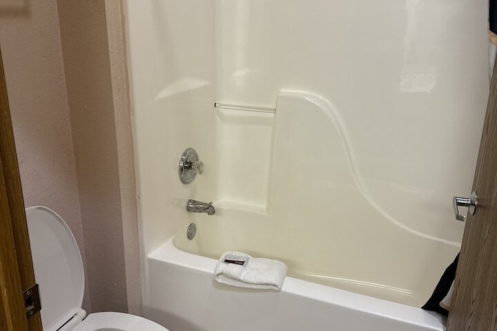 Room 32 of 44