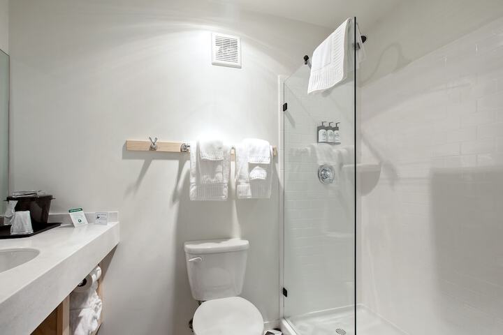 Sideways Inn