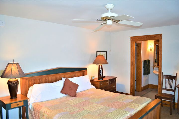 Roanoke Island Inn
