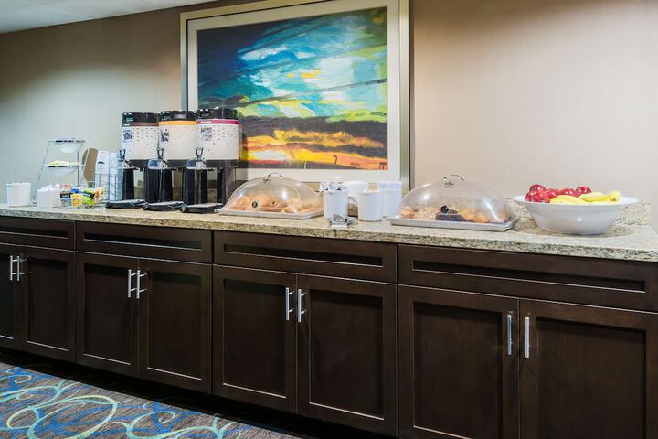 Hampton Inn White Plains / Tarrytown