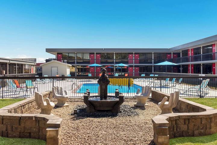 Econo Lodge Cave City