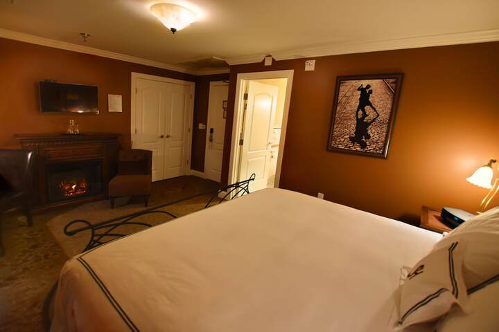 Room 23 of 43