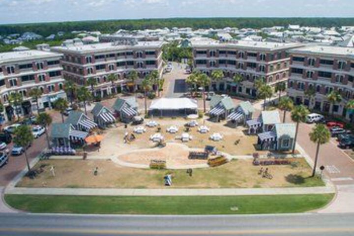 South Walton Studio by RedAwning