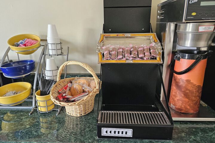 Breakfast/Coffee Service 46 of 46