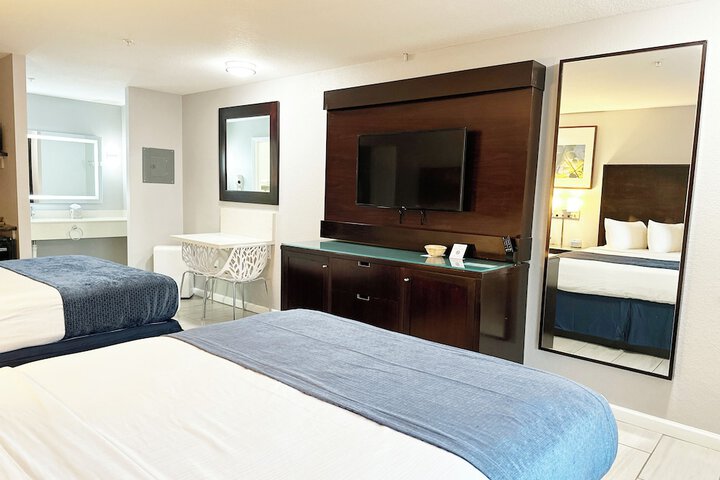 Room 12 of 23