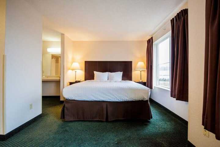 Room 17 of 36