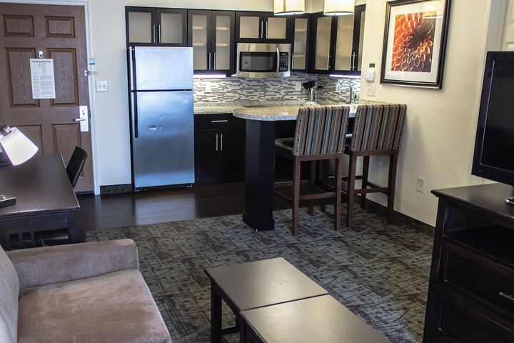 Staybridge Suites Minot by IHG