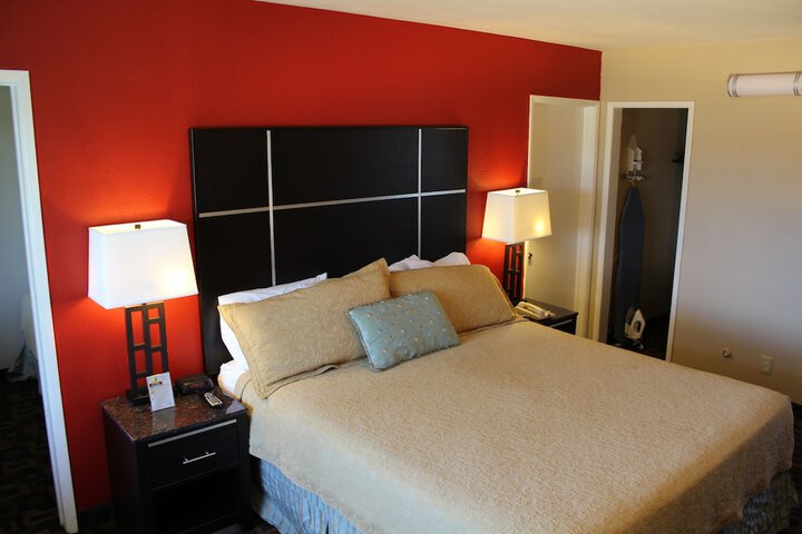 Room 18 of 64