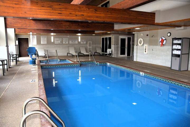Pool 19 of 66